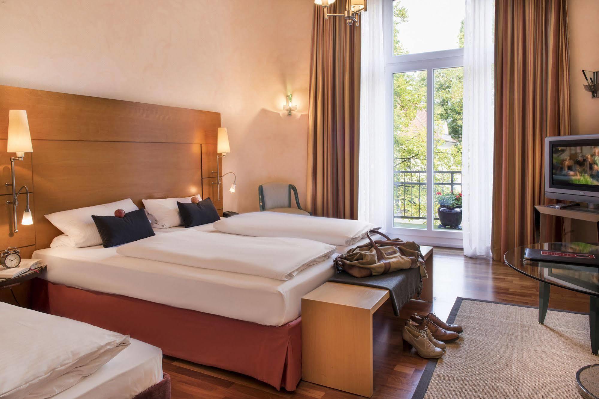 Hotel Vorbach Hamburg Eksteriør bilde