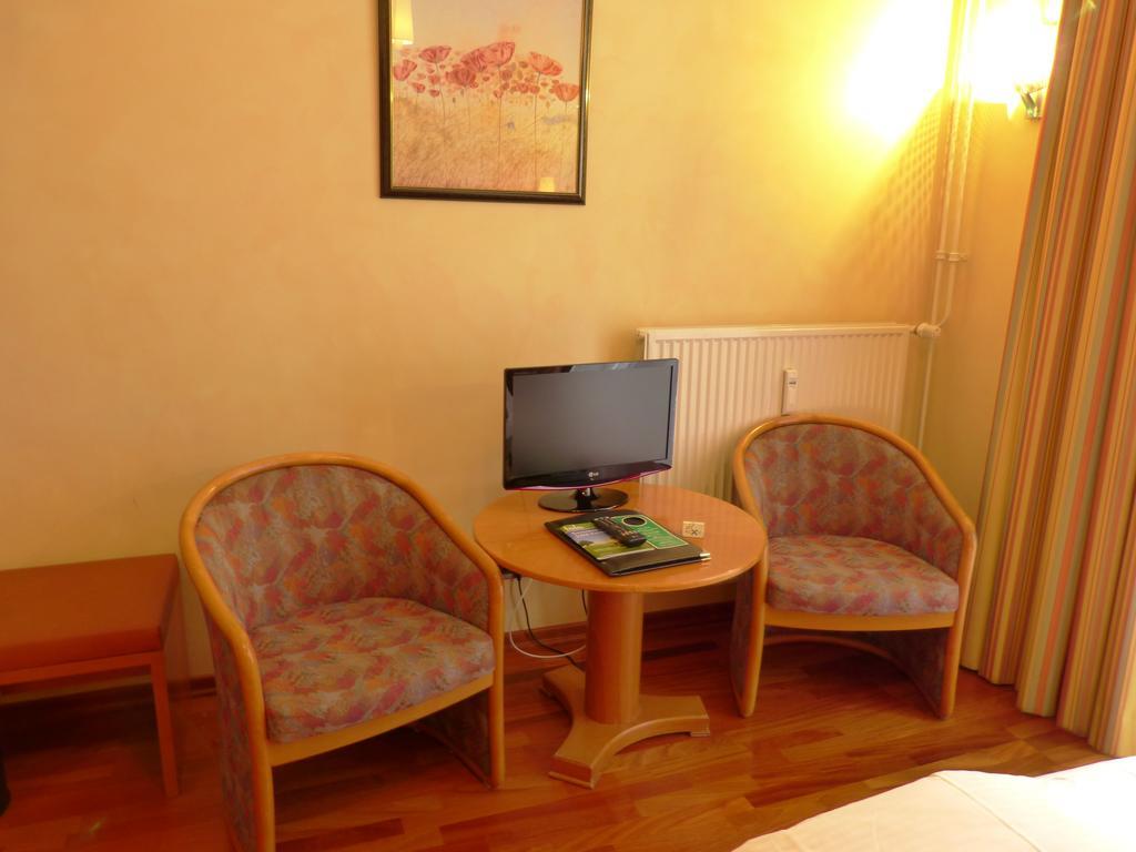 Hotel Vorbach Hamburg Eksteriør bilde