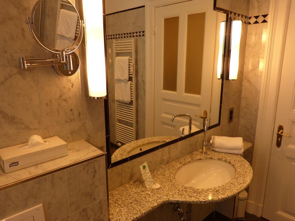 Hotel Vorbach Hamburg Eksteriør bilde