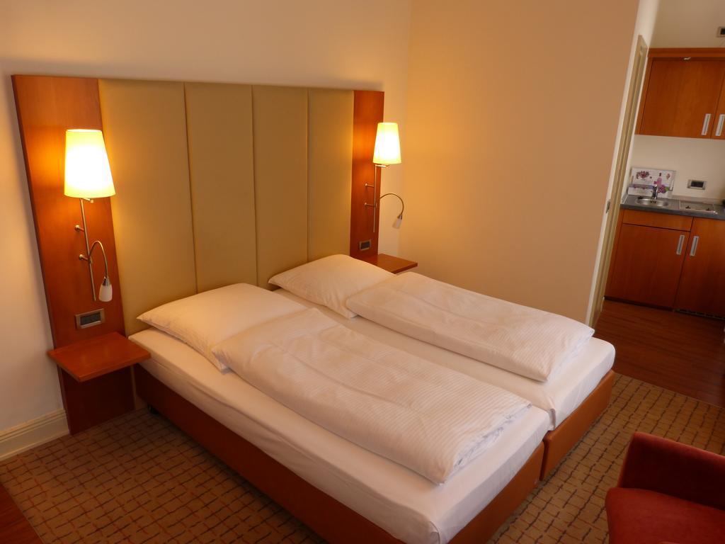 Hotel Vorbach Hamburg Eksteriør bilde